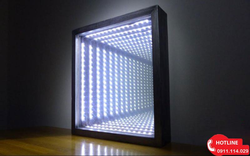 Dán kính phòng thẩm vấn