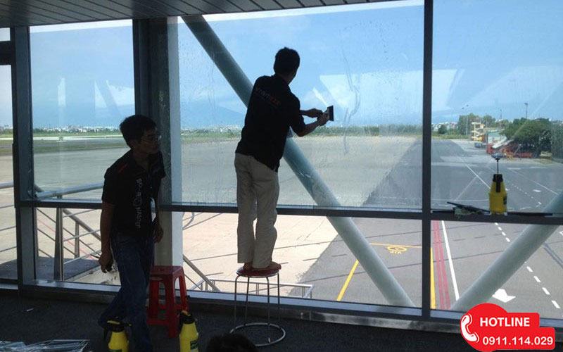 Dán phim cách nhiệt chống nóng tại quận Bình Tân