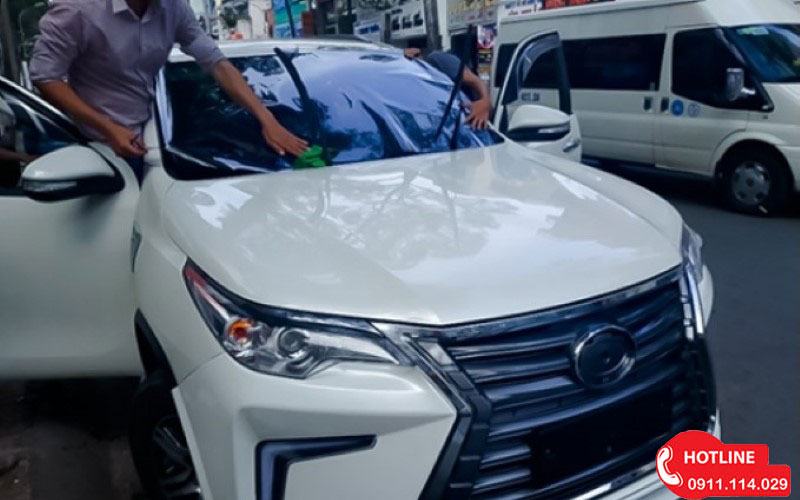 Dán phim cách nhiệt ô tô quận 1