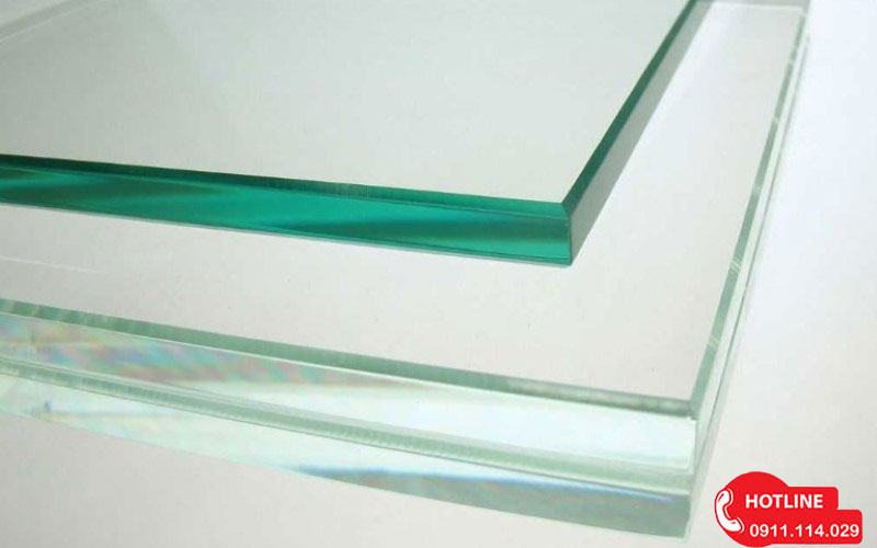 Cách phân biệt kính cường lực và kính thường