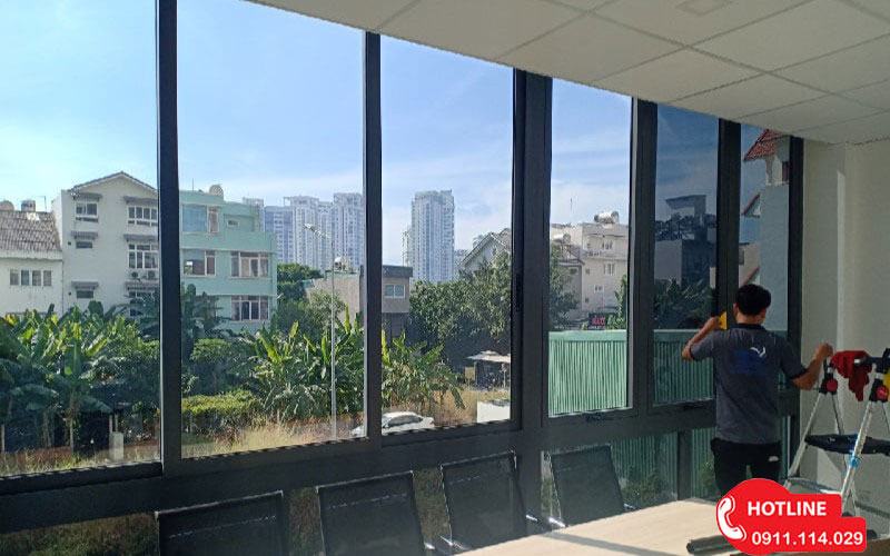 Dán Phim Cách Nhiệt Phản Quang Tại Quận 7